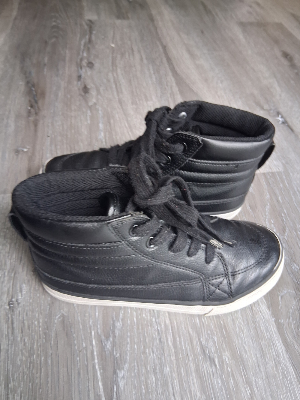 The Children's Place Kids Boys'Black High-Top Lace-Up Sneakers Size 13